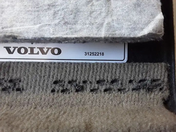 Volvo V70 (2007 - 2013) 31252218 Прочая отделка багажника — фото 3