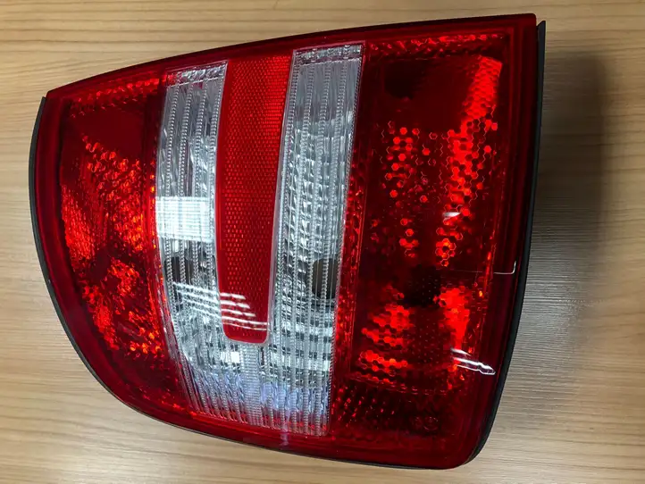 Skoda Fabia Mk1 (6Y) (1999 - 2007) 6Y9945111D Задний фонарь в кузове — фото 1