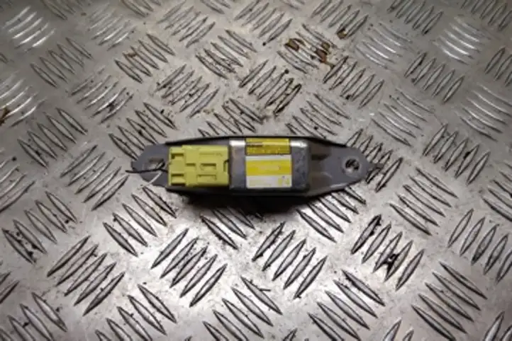Toyota Prius (XW20) (2003 - 2009) 8983447020 Датчик удара SRS — фото 4