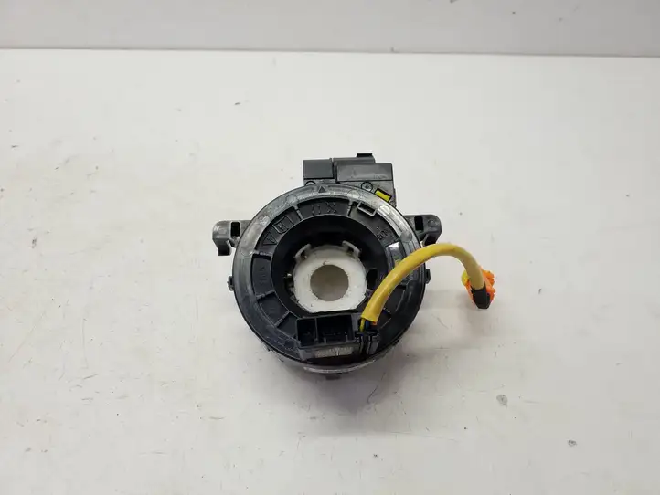 Toyota Avensis T270 (2009 - 2012) 8924505030 Контактное кольцо SRS — фото 1