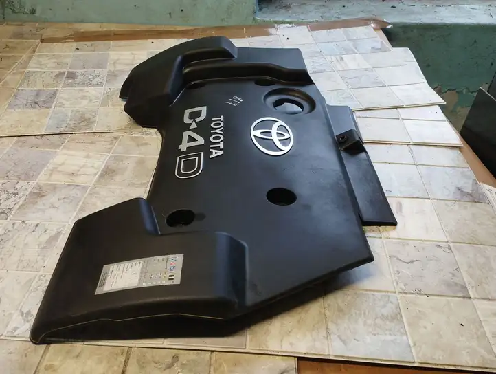 Toyota Corolla Verso E121 (2001 - 2004) Крышка двигателя декоративная — фото 2