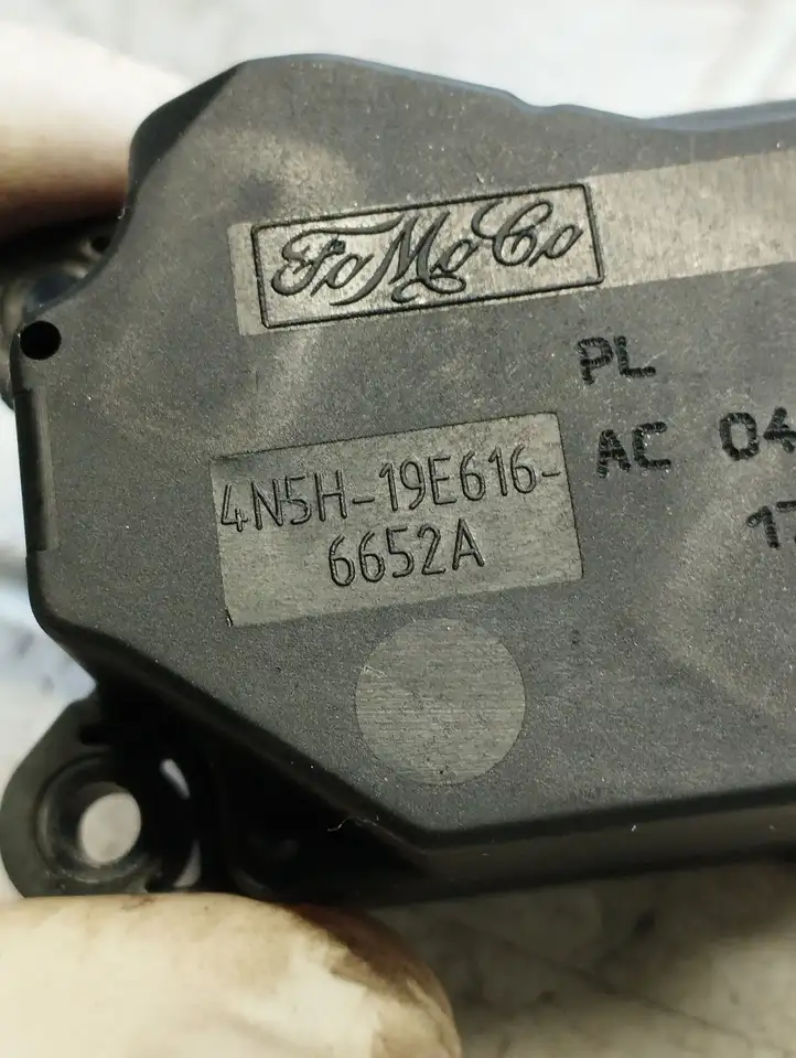 Volvo V50 (2004 - 2008) 4N5H19E616 Двигатель задвижки потока воздуха — фото 2