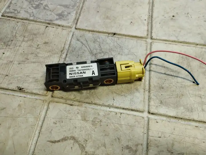 Nissan Note (E11) (2006 - 2014) 0285003019 Датчик удара SRS — фото 3