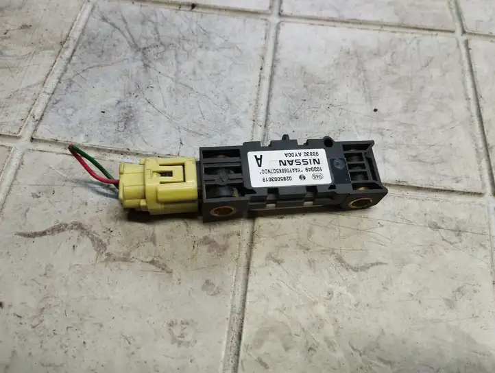 Nissan Note (E11) (2006 - 2014) 0285003019 Датчик удара SRS — фото 1