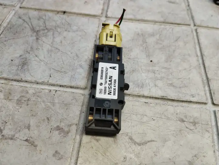 Nissan Note (E11) (2006 - 2014) 0285003019 Датчик удара SRS — фото 3