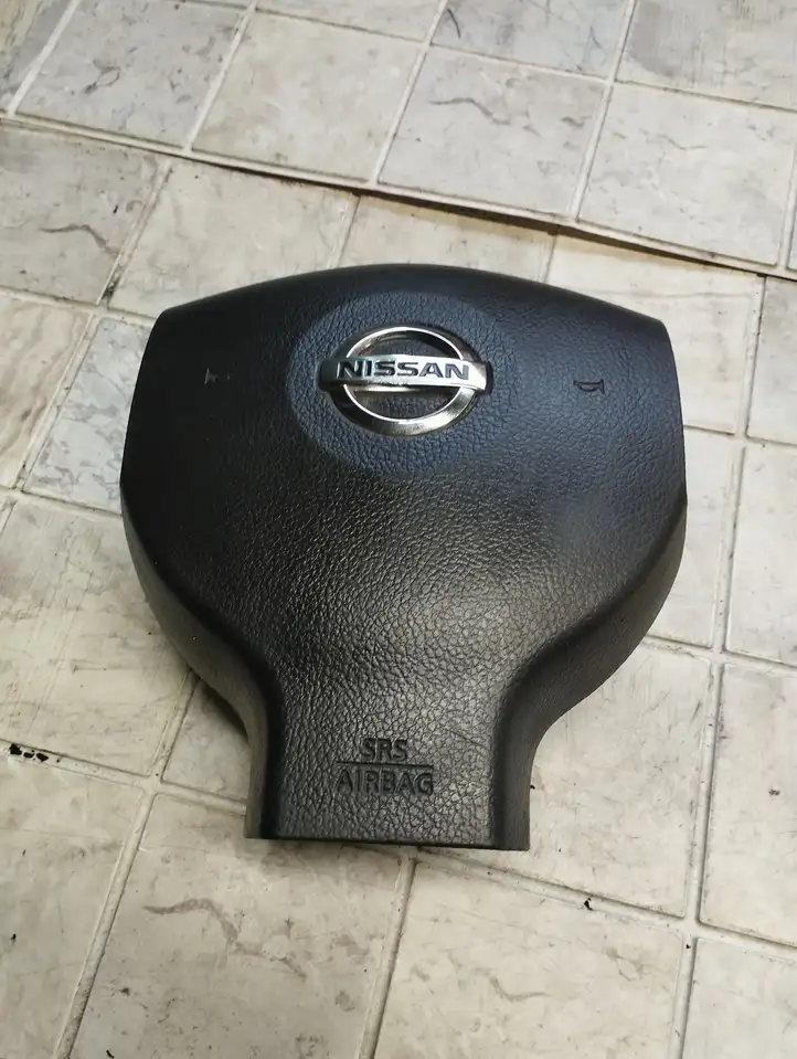 Nissan Note (E11) (2006 - 2014) Подушка безопасности руля — фото 1