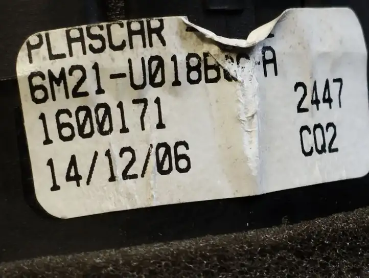 Ford S-MAX (2006 - 2010) 6M21U018B09A Центральный воздушный дефлектор — фото 4