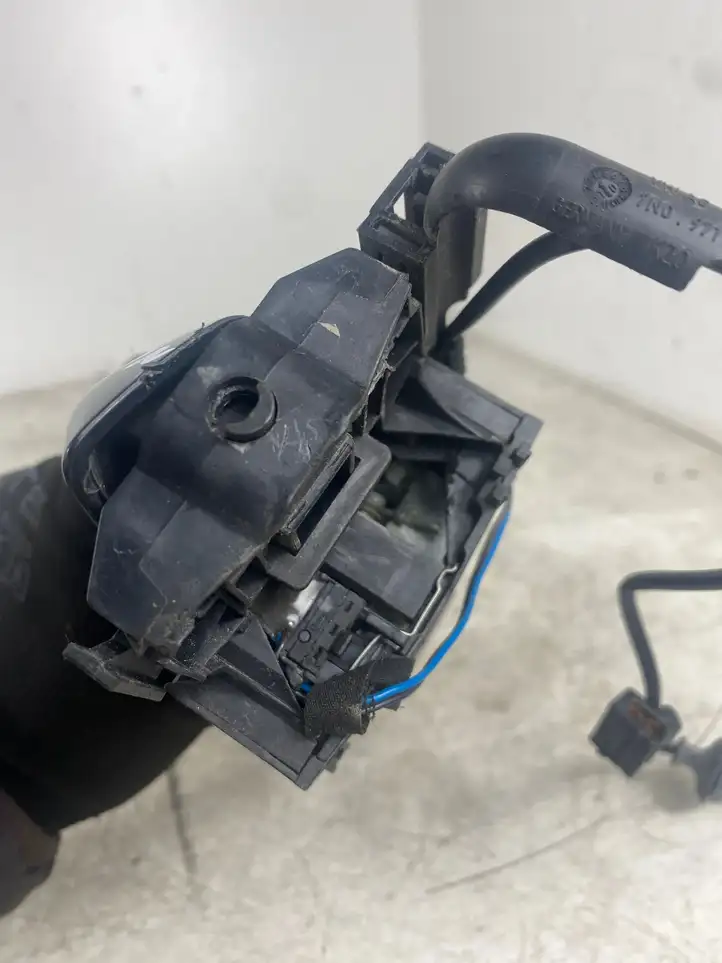 Volkswagen Sharan (2010 - 2015) 7N0839885C Крепление наружной ручки раздвижной двери — фото 4