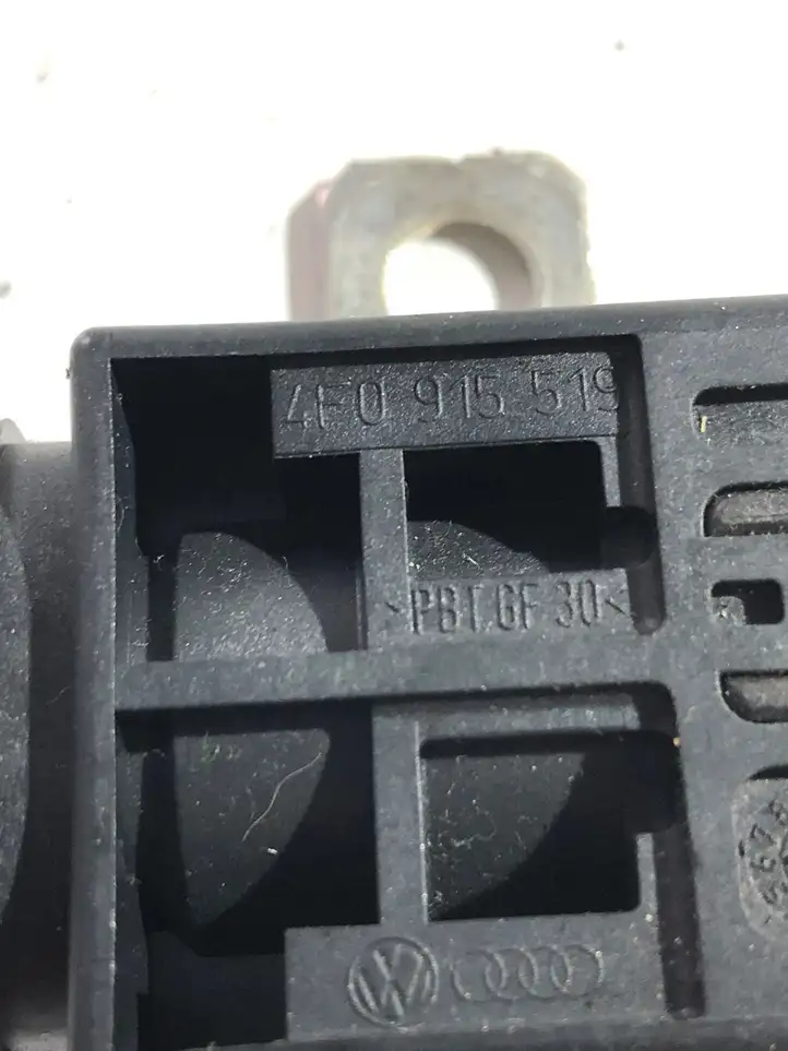 Audi Q7 4L (2005 - 2009) 4F0915519 Плюсовой провод аккумулятора — фото 3