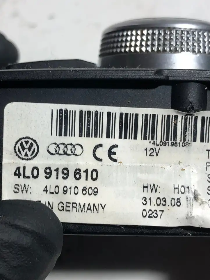 Audi Q7 4L (2005 - 2009) 4L0919610 Контроллер мультимедийной системы — фото 5