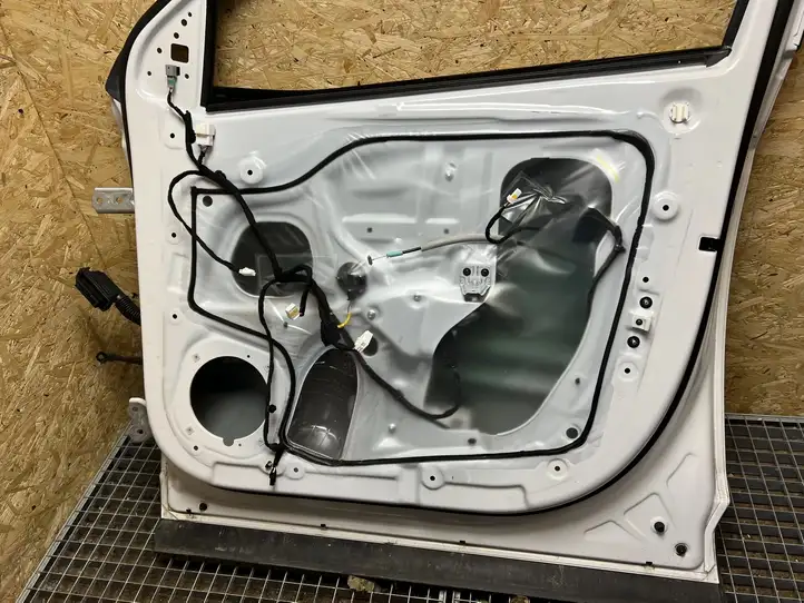 Hyundai Tucson IV NX4 (2020 - ) 76004D3001 Дверь — фото 2