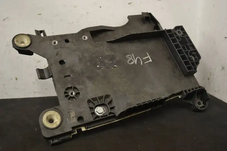 BMW 2 F45 (2014 - 2021) 7641798 Площадка аккумулятора — фото 4