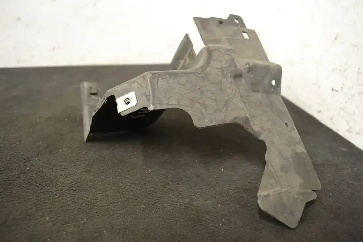 BMW M4 F82 F83 (2014 - 2020) 8055739 Прочие детали днища — фото 3
