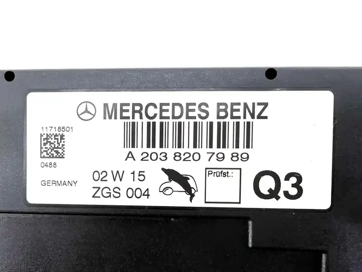 Mercedes-Benz C W203 (2000 - 2007) A2038207989 Усилитель антенны — фото 6