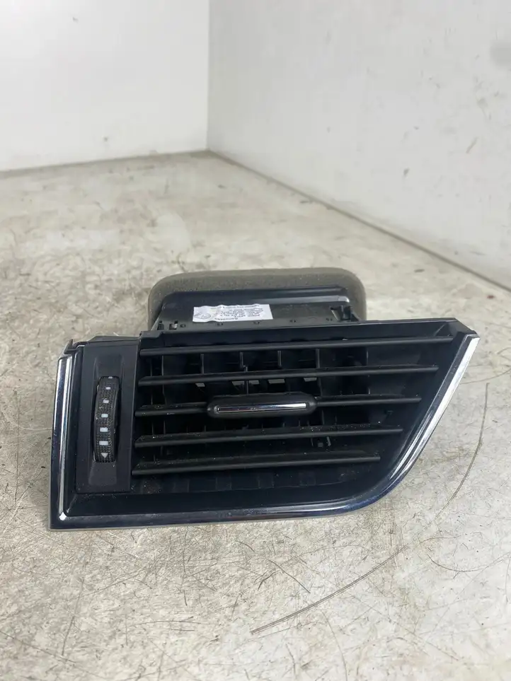 Skoda Octavia Mk3 (5E) (2013 - 2019) 5E0819701 Боковой воздушный дефлектор — фото 1