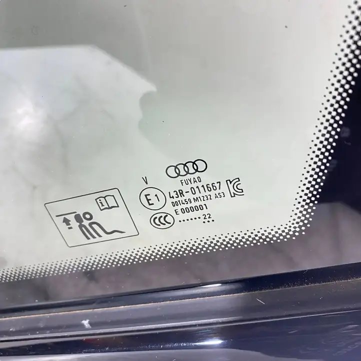 Audi Q3 F3 (2018 - ) 83A845298G Заднее боковое стекло — фото 5