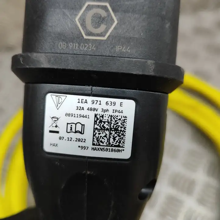 Volkswagen ID.4 (2020 - ) 1EA971639E Кабель для зарядки электромобилей — фото 7