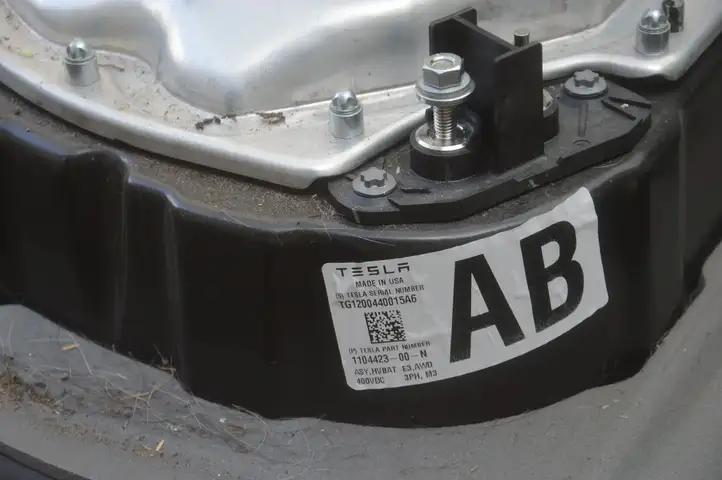 Tesla Model 3 (2017 - 2023) 110442300N Аккумулятор гибридного / электрического автомобиля — фото 5