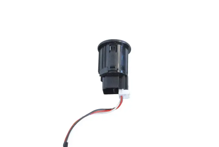 Nissan Juke I F15 (2010 - 2018) USB разъем — фото 3