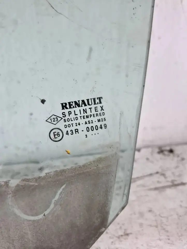 Renault Scenic II - Grand scenic II (2003 - 2006) 43R00043 Стекло передней двери — фото 2