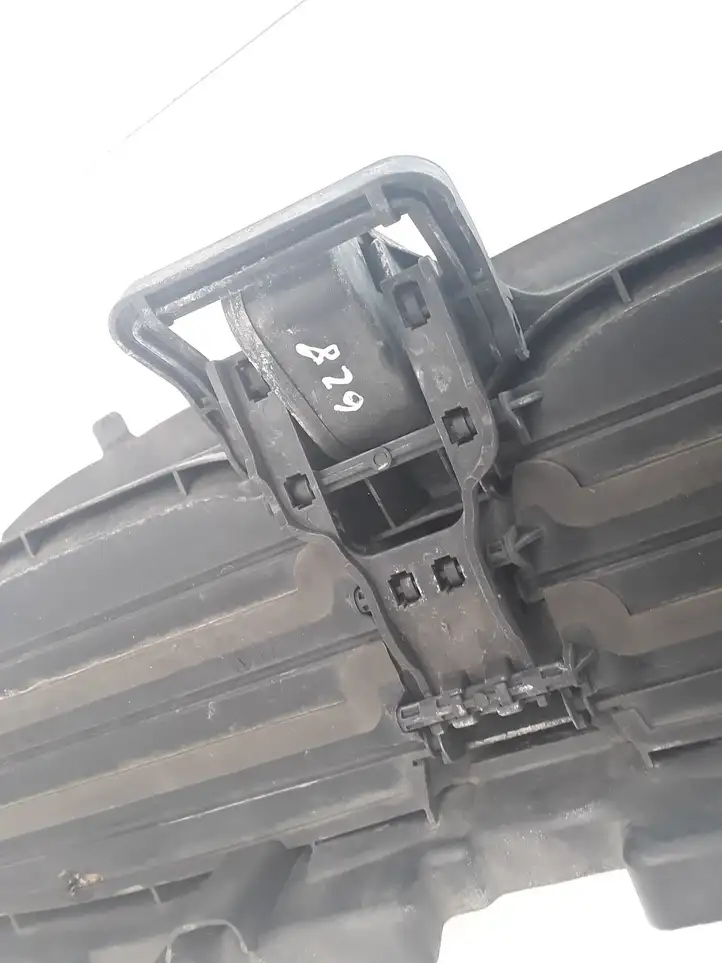 BMW 5 E60 E61 (2004 - 2010) 51117178116 Дефлектор воздуха — фото 11