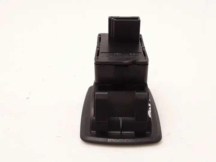 BMW 5 E60 E61 (2004 - 2010) 9113773 Кнопка стеклоподъемников — фото 6