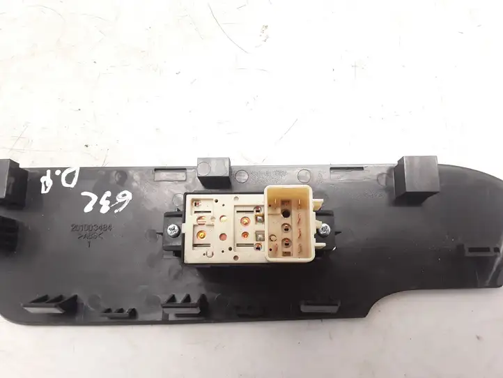 Chevrolet Captiva (2006 - 2011) 201003484 Блок кнопок стеклоподъемников — фото 2