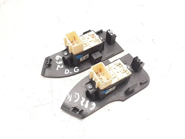 Chevrolet Captiva (2006 - 2011) 201003485 Блок кнопок стеклоподъемников — фото 3