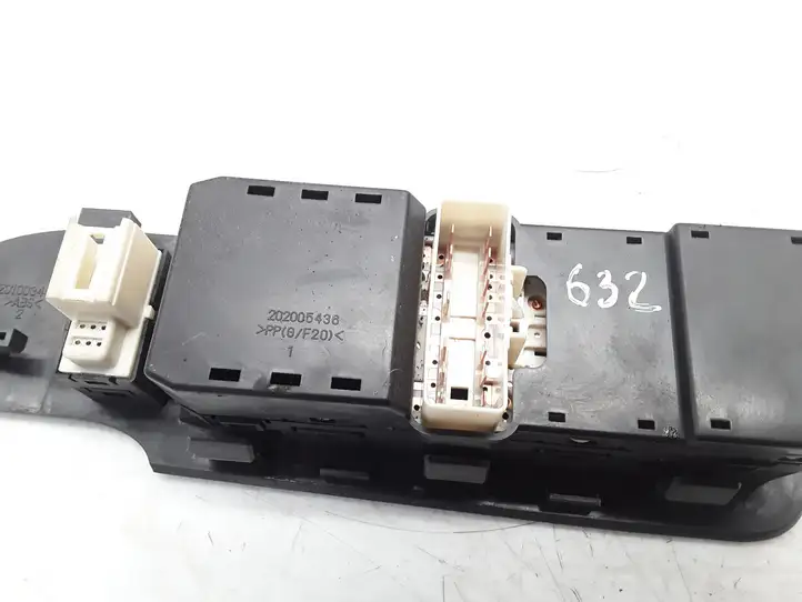 Chevrolet Captiva (2006 - 2011) 202005436 Блок кнопок стеклоподъемников — фото 5
