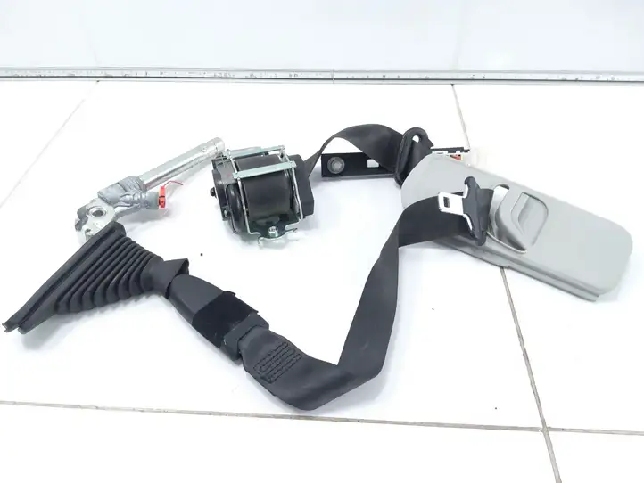 Nissan Qashqai (2013 - 2017) 5507746 Передний ремень безопасности — фото 1