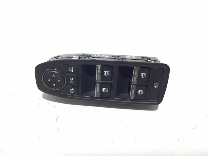Renault Megane E-Tech (2022 - ) 254100000R Кнопка стеклоподъемников — фото 1