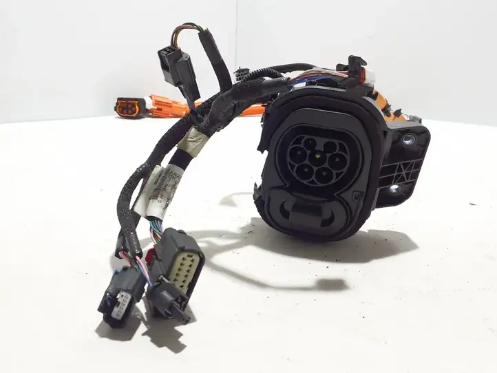 Renault Megane E-Tech (2022 - ) 243403255R Зарядный разъем электромобиля — фото 3