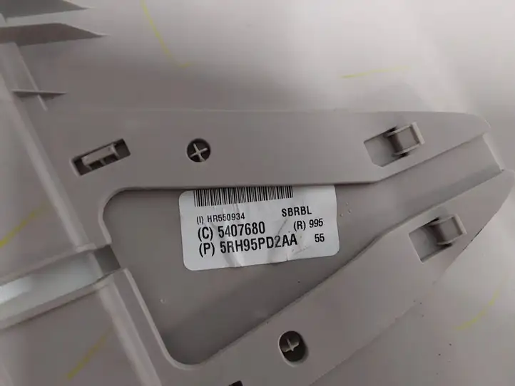 Chrysler Pacifica (2016 - ) 5RH87PD2AC Нижняя обшивка стойки B — фото 5