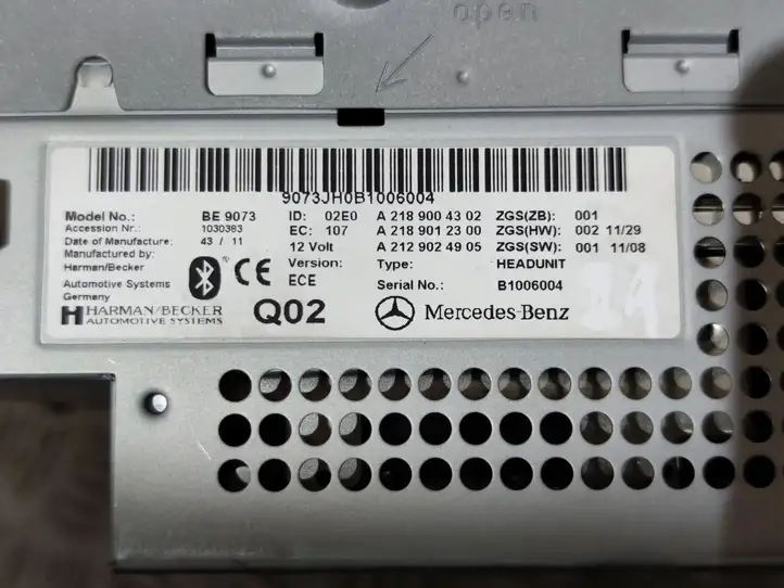 Mercedes-Benz CLS C218,X218 (2011 - 2017) A2189004302 Магнитола / мультимедийная система — фото 4