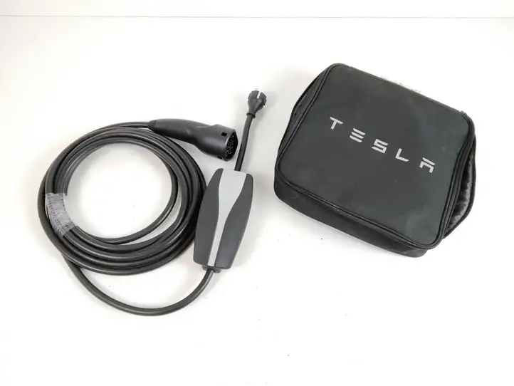 Tesla Model S (2021 - ) 147906899C Кабель для зарядки электромобилей — фото 1