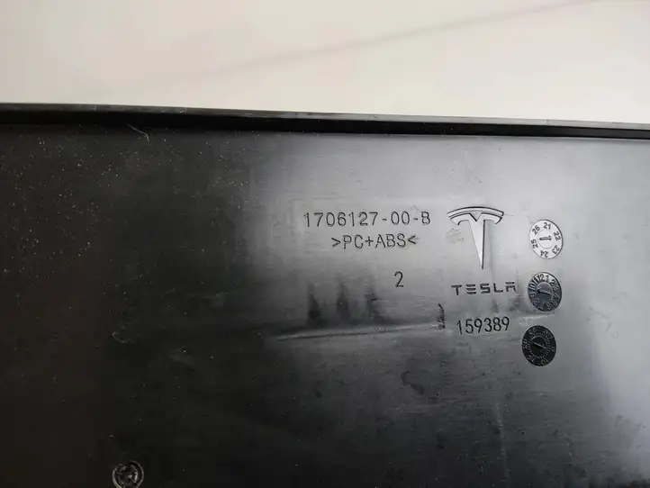 Tesla Model 3 (2017 - 2023) 170612700B Прочие детали салона — фото 3