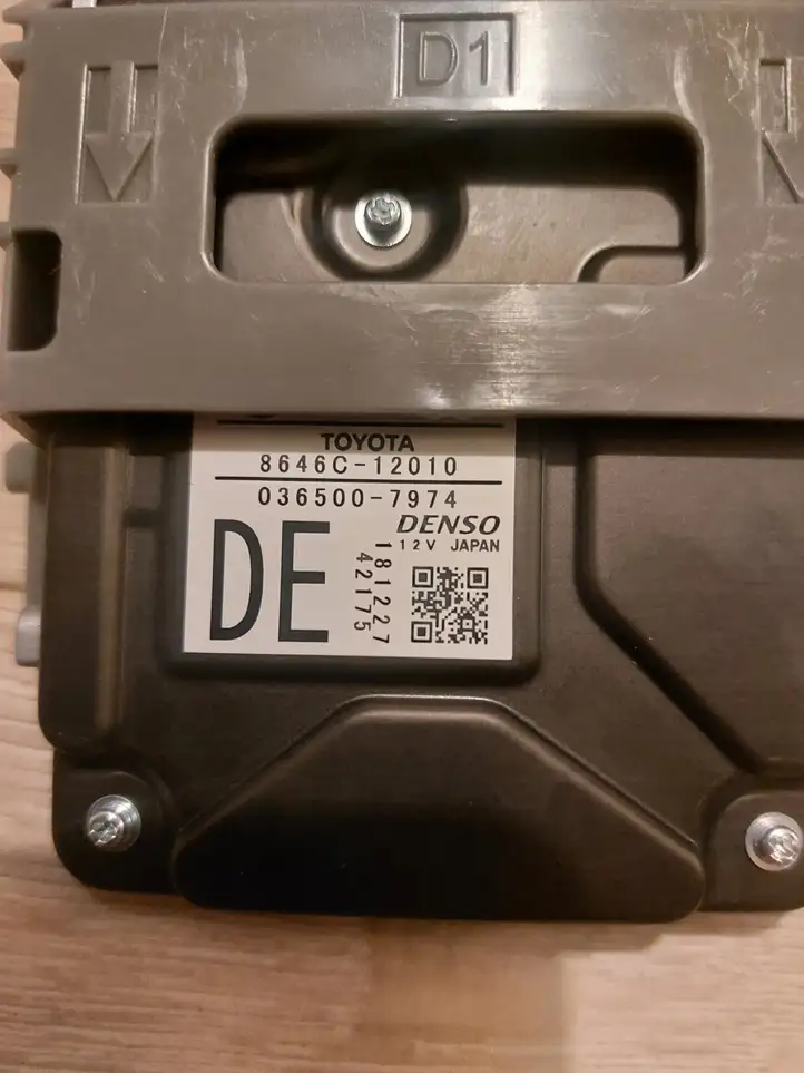 Toyota Corolla E210 E21 (2018 - ) 8646C12010 Камера в лобовом стекле — фото 2