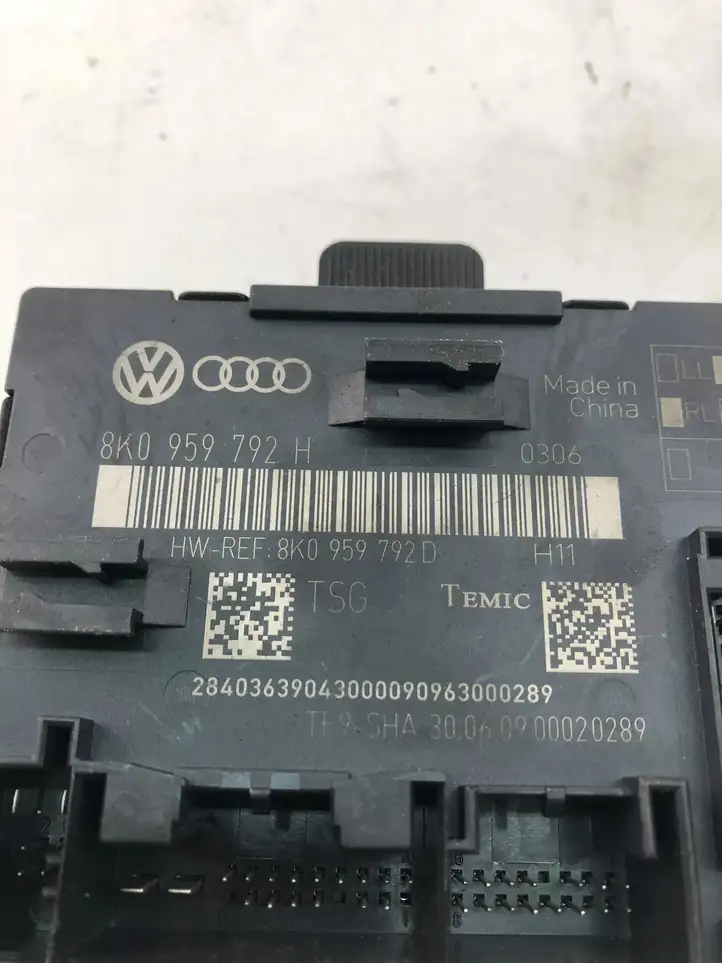 Audi A4 S4 B8 8K (2011 - 2015) 8K0959792H Блок управления дверью — фото 4