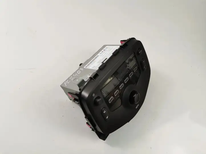 Toyota Aygo AB40 (2014 - 2018) 861200H050 Магнитола / мультимедийная система — фото 1