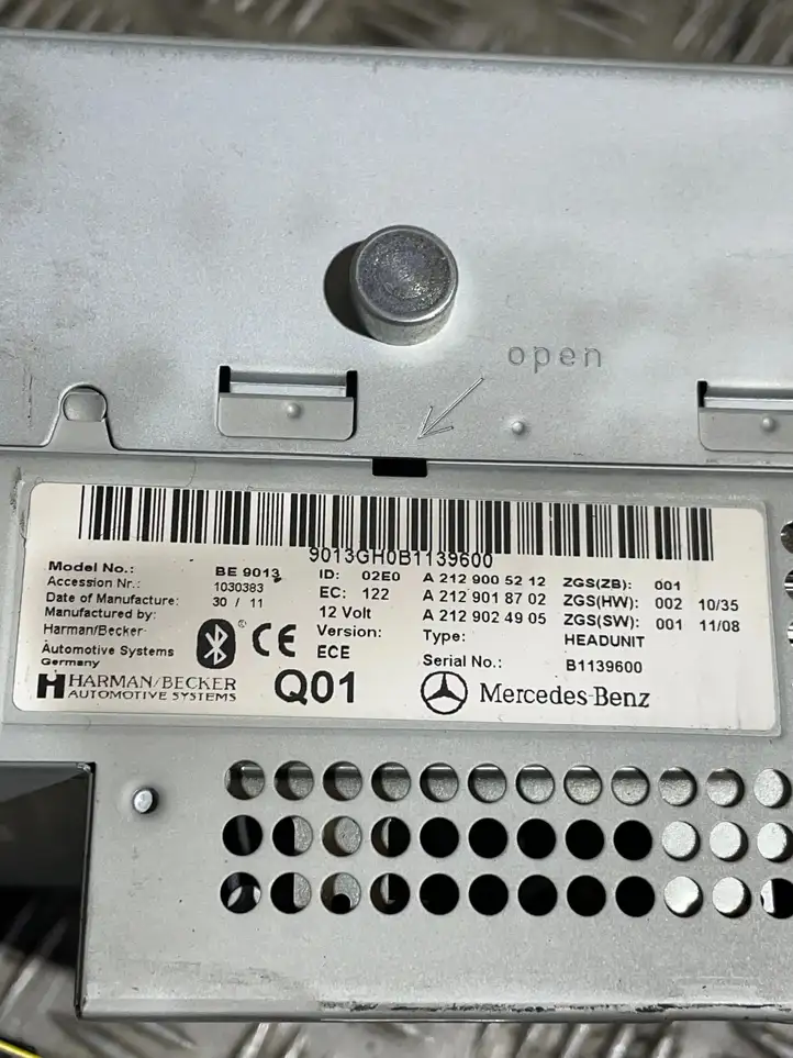 Mercedes-Benz E C207 W207 (2009 - 2017) A2129005212 Магнитола / мультимедийная система — фото 6