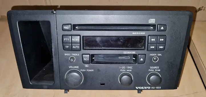 Volvo S60 (2000 - 2004) 30657637 Магнитола / мультимедийная система — фото 1