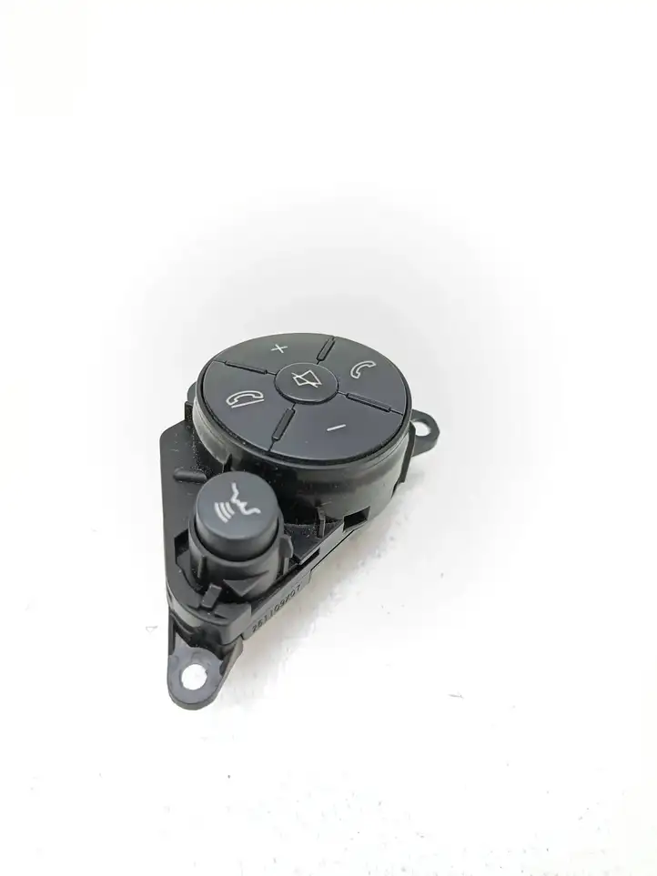 Mercedes-Benz C W204 (2007 - 2014) A2048210051 Кнопки на рулевом колесе — фото 5