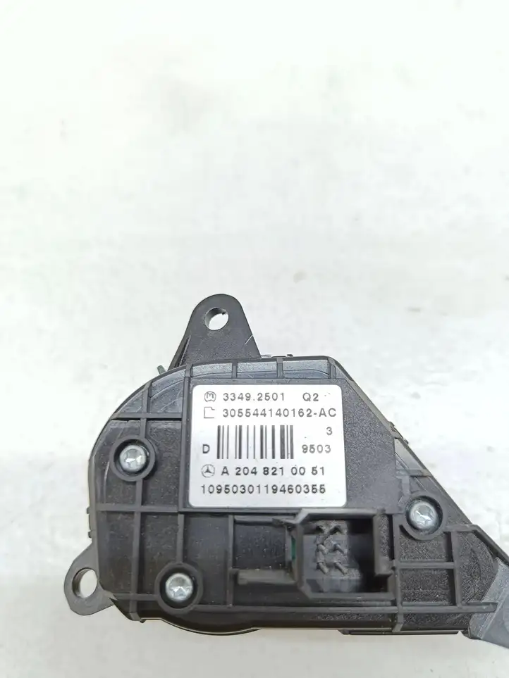 Mercedes-Benz C W204 (2007 - 2014) A2048210051 Кнопки на рулевом колесе — фото 6