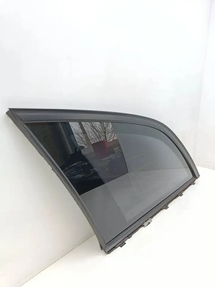 Mercedes-Benz C W204 (2007 - 2014) A2046701112 Заднее боковое стекло — фото 2