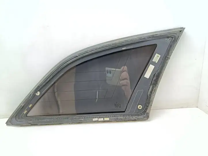 Mercedes-Benz C W204 (2007 - 2014) A2046701112 Заднее боковое стекло — фото 6