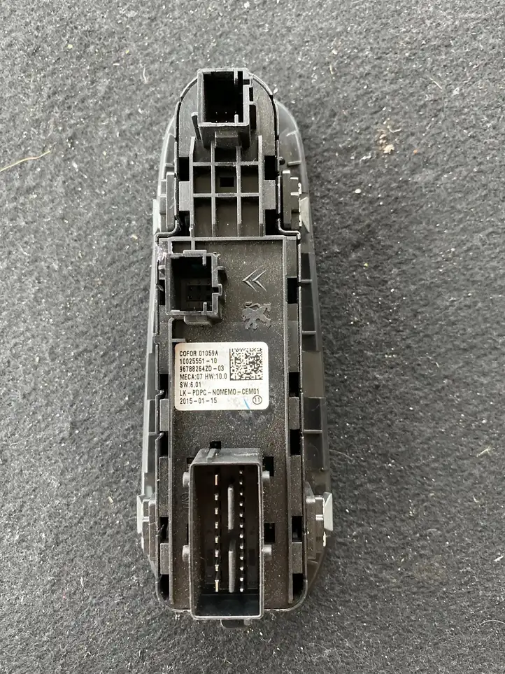 Peugeot 308 (2013 - 2021) 96788264ZD Блок кнопок стеклоподъемников — фото 3