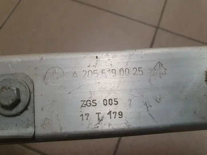 Mercedes-Benz C W205 (2014 - 2021) A2056190025 Прочие детали днища — фото 2