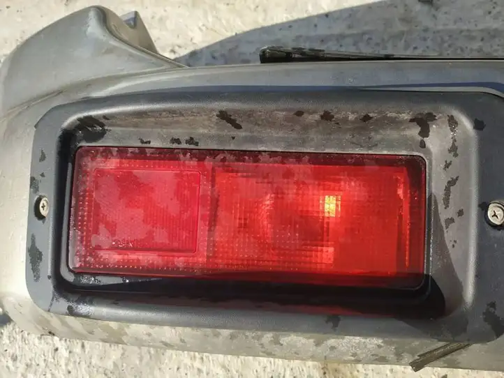 Mitsubishi Pajero Sport I (2004 - 2008) Задняя противотуманная фара — фото 1