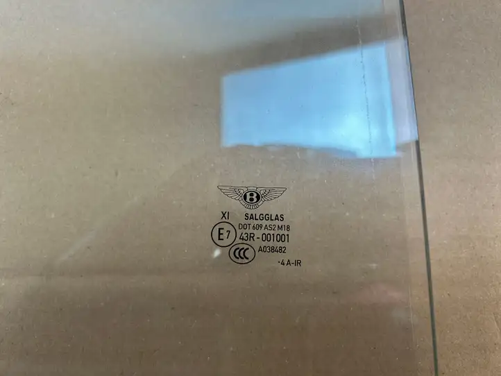 Bentley Flying Spur (2013 - 2019) Стекло задней двери — фото 6