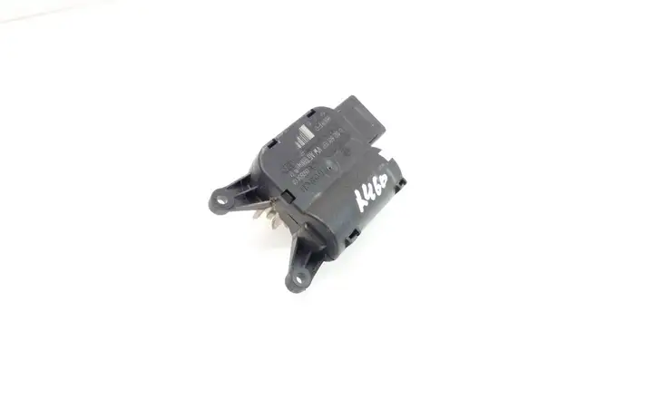 Audi A3/S3 8L (2000 - 2003) 1K0907511D Двигатель задвижки потока воздуха — фото 2
